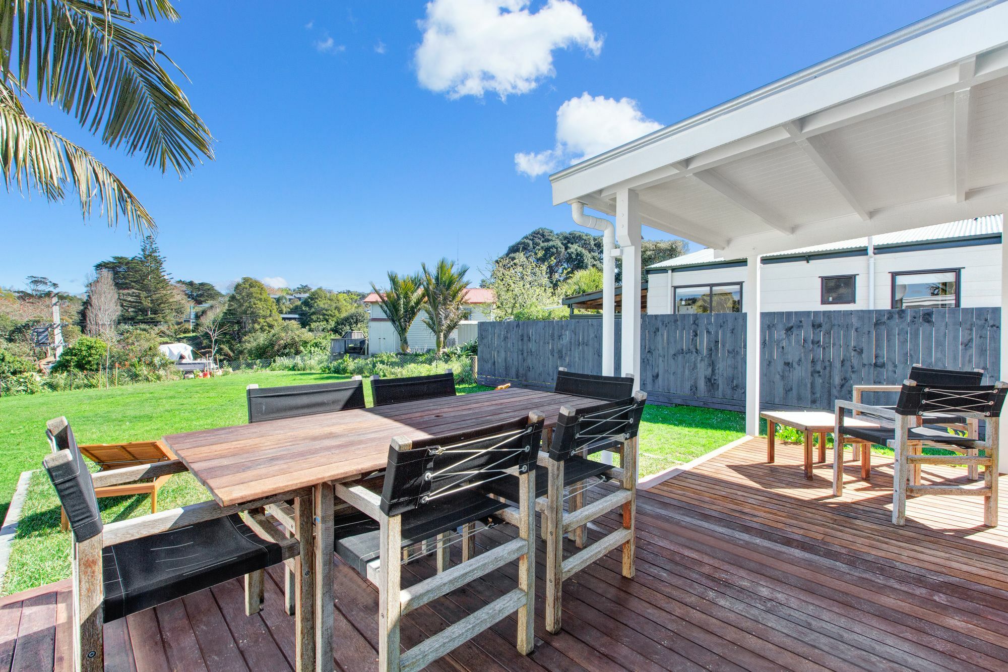 The Little Blue Bach In Oneroa Village By Waiheke Unlimited Buitenkant foto