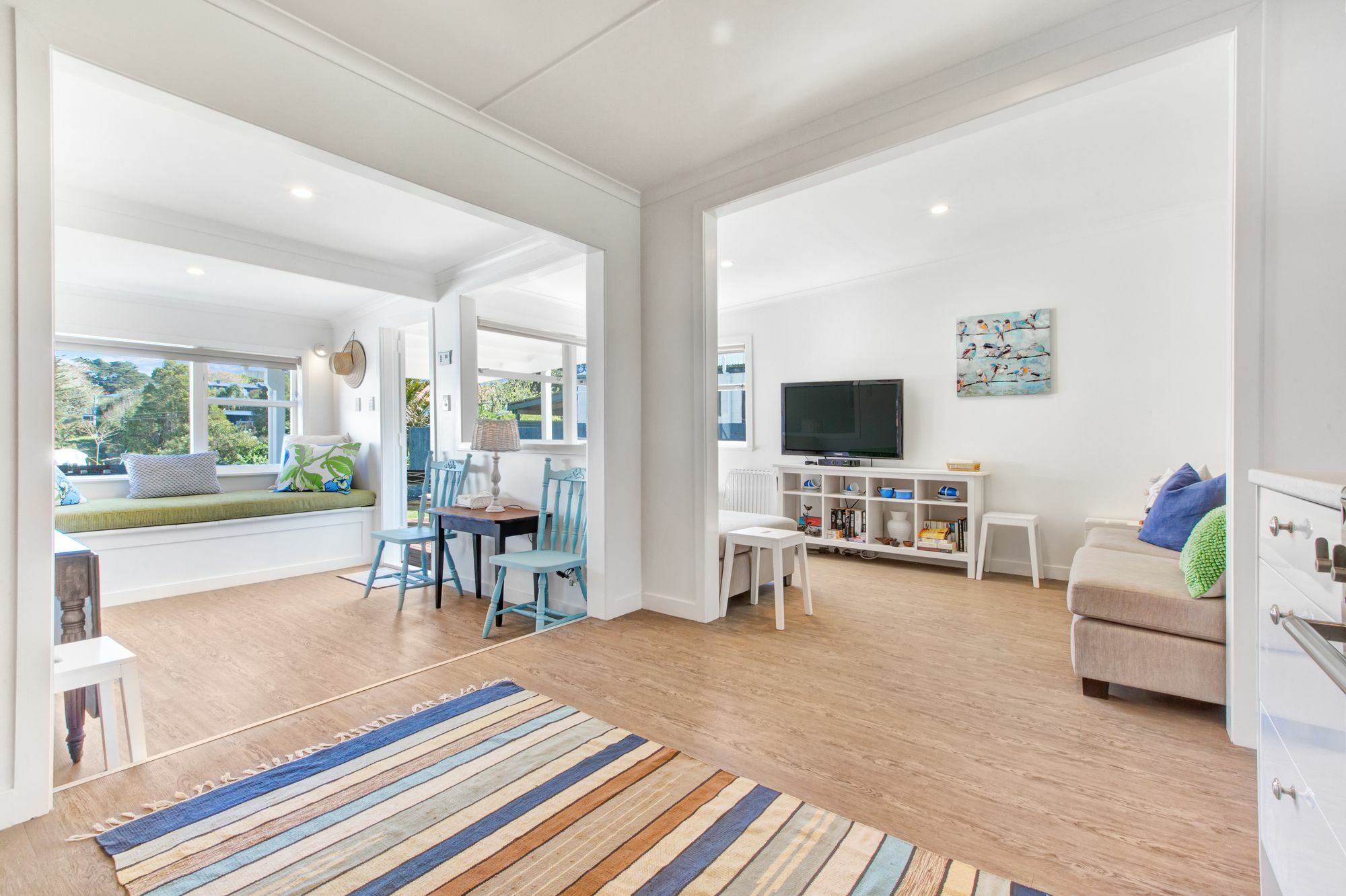 The Little Blue Bach In Oneroa Village By Waiheke Unlimited Buitenkant foto