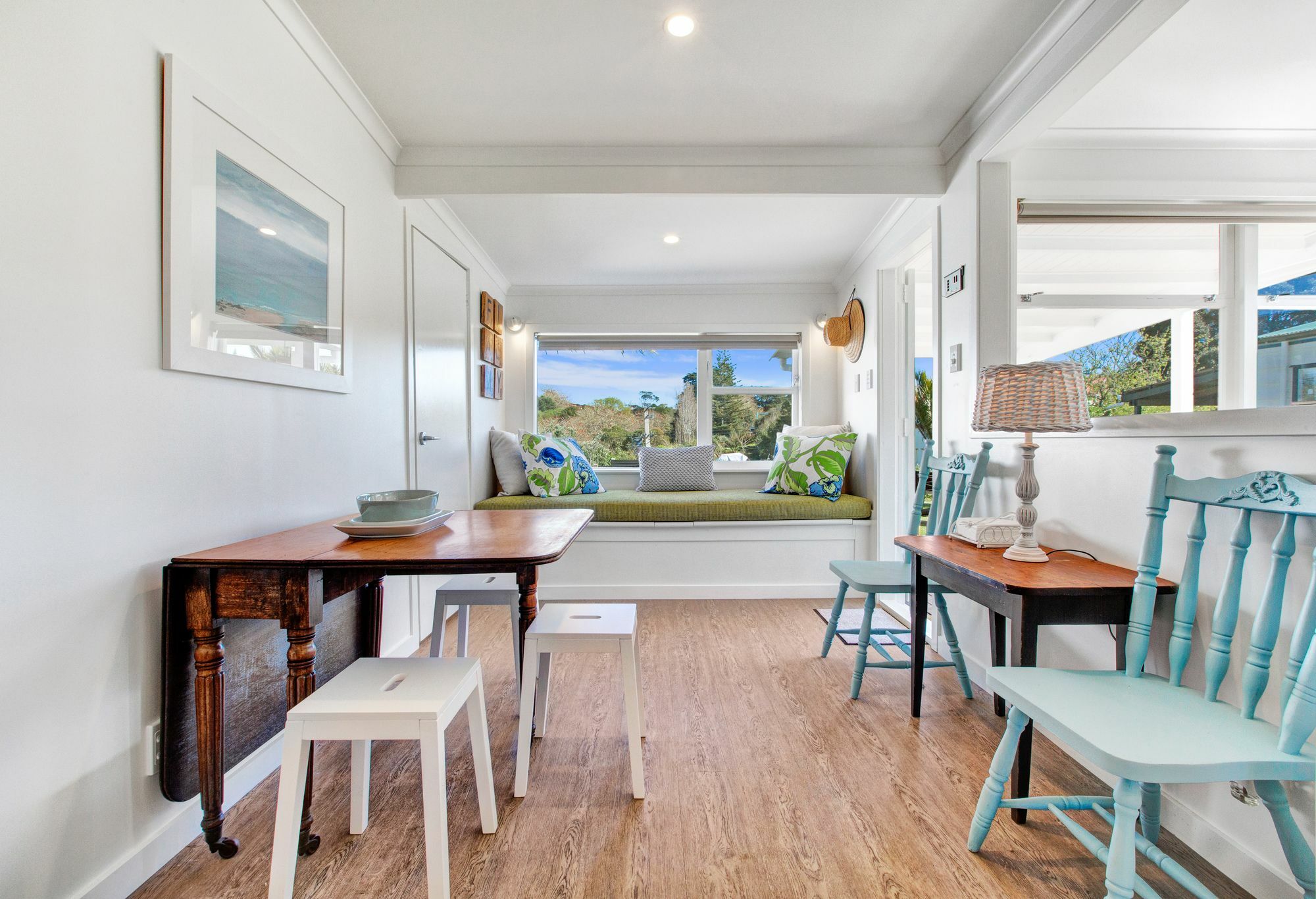 The Little Blue Bach In Oneroa Village By Waiheke Unlimited Buitenkant foto